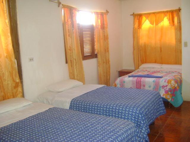 Las Gardenias Hotel Puerto Villamil Exterior photo